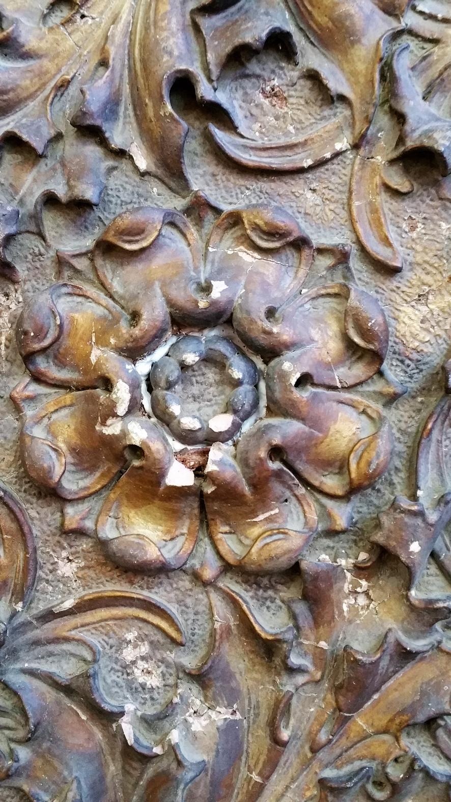 Plaster Ceiling Medallion Sold Crescent Moon Antiques And Salvage Home Plaster Ceiling Medallion Sold Hover To Zoom
