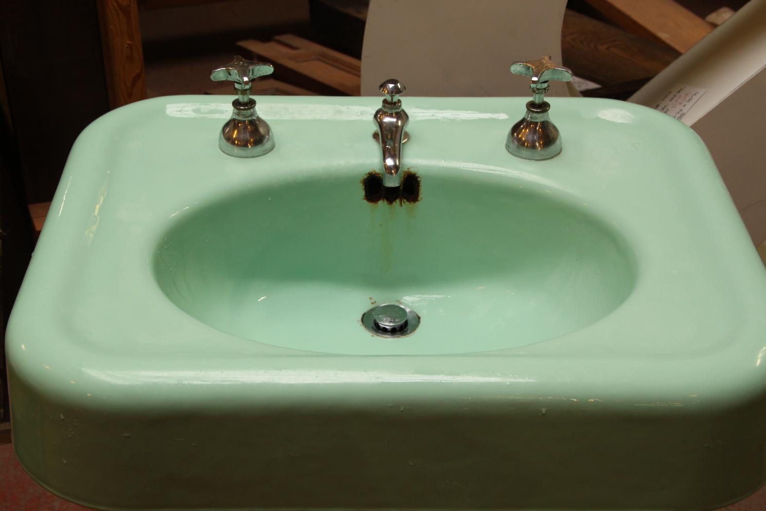 Pedestal Sink, 1920sera Vintage Mint Green SOLD Crescent Moon