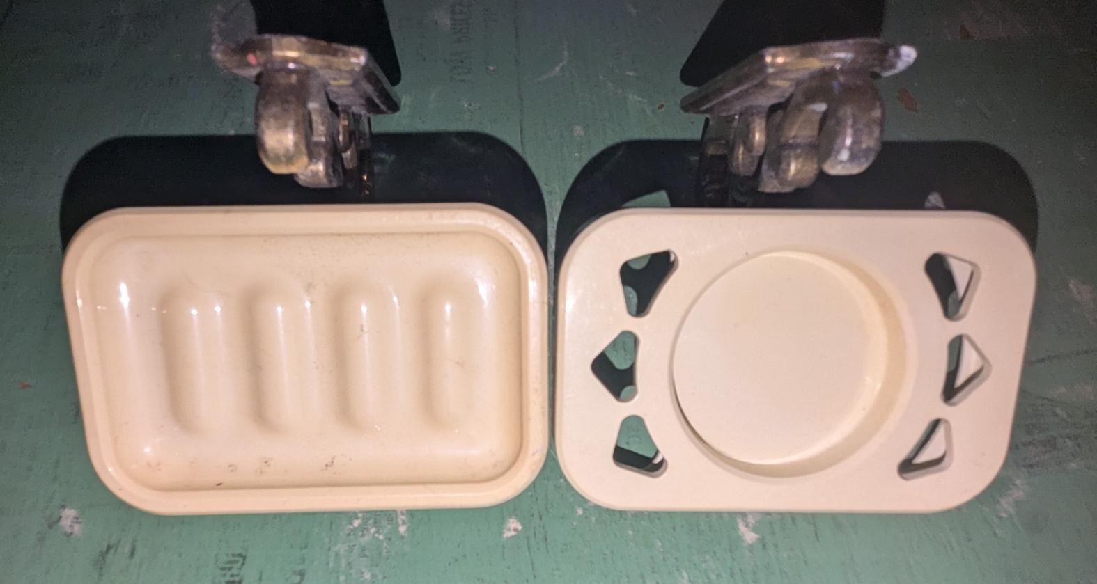 Vintage Amerock Soap Dish & Toothbrush/Tumbler Holder